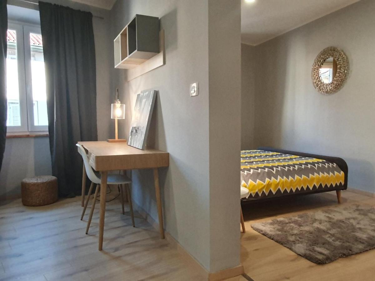 Piazza Foro With Free Parking Apartment *
