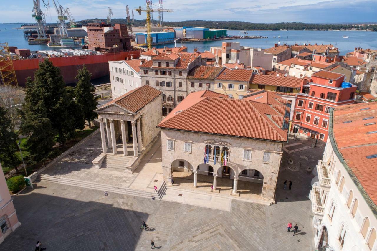 Piazza Foro With Free Parking Pula